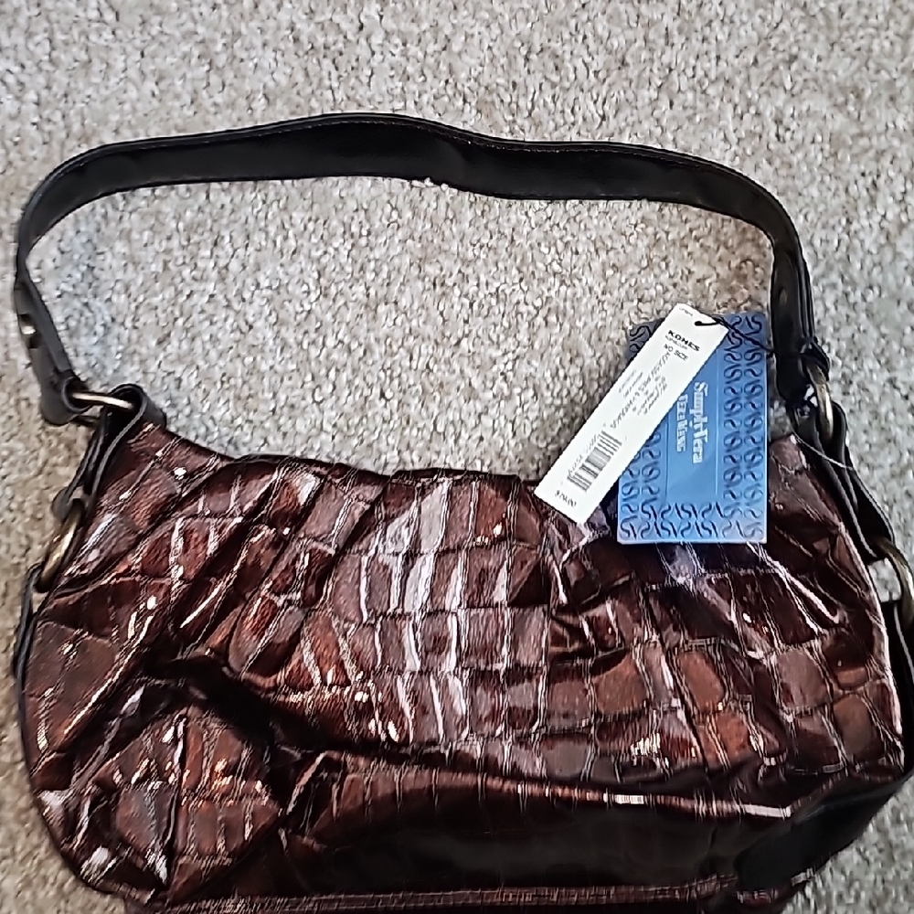Luxurious Brown Crocodile-Textured Shoulder Bag